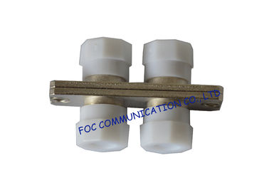 Adaptador de la fibra óptica del duplex de FC con la pérdida de inserción baja del casquillo blanco para las telecomunicaciones